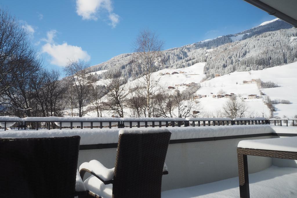 Apartment Smaragdblick Wildkogel Bramberg am Wildkogel Exterior photo